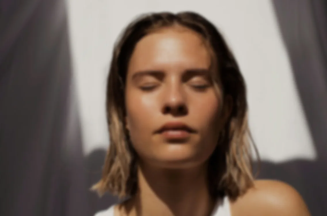 Anavi Organics product detail in soft light